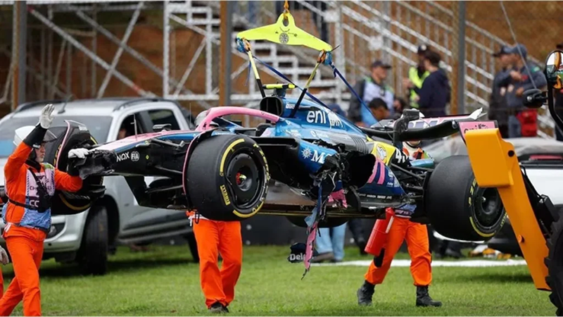 Colapinto se accidentó y quedó fuera de la carrera Sprint