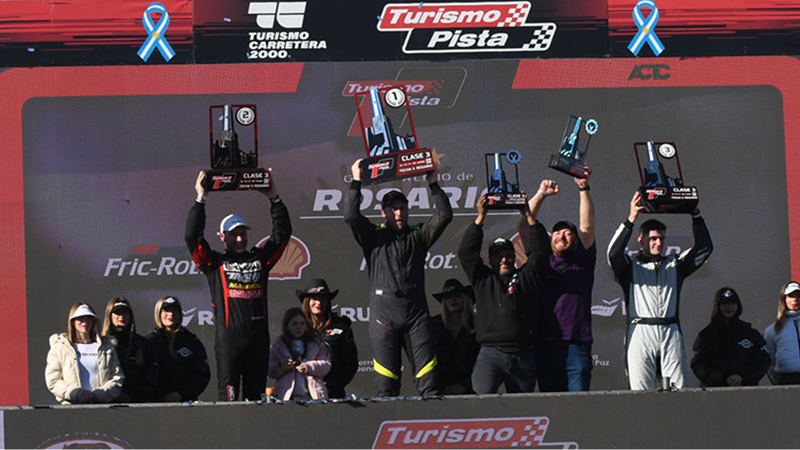 Luciano González festejó por primera vez en lo más alto del podio de la Clase 3 tras imponer condiciones en una exigente final en Rosario | Prensa APTP