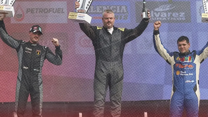 Germán Pietranera aprovechó para ascender en el clasificador y festejar una ajustada victoria en el trazado platense | Prensa ProCar 4000