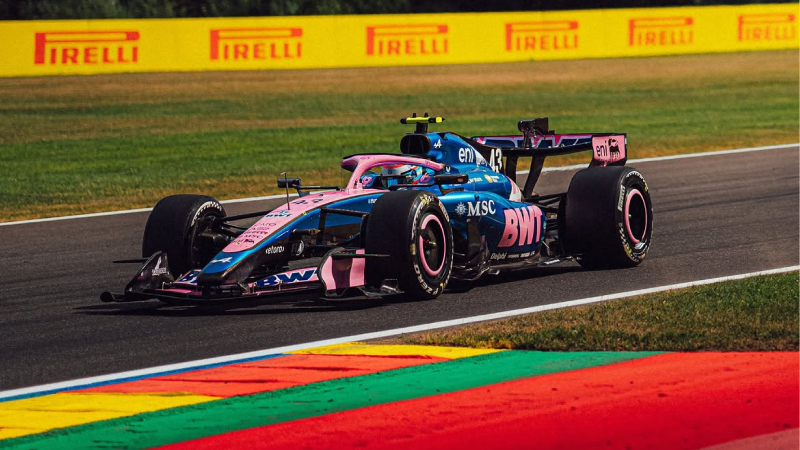Franco Colapinto metió un gran doble sobrepaso en Spa-Francorchamps para terminar décimo y sumar un punto importante con el Alpine | Prensa Alpine F1 Team