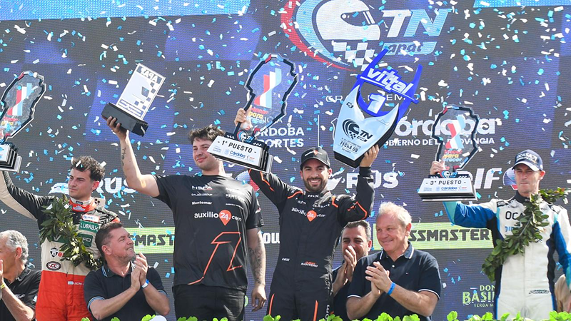 Julián Santero celebra su segunda victoria consecutiva en la Clase 3 del Turismo Nacional tras imponerse en el cierre de Río Cuarto | Gentileza TN APAT