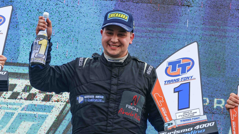 Festejo local: Nicolás Villamayor se quedó con el triunfo en La Plata | Gentileza Turismo 4000 Argentino