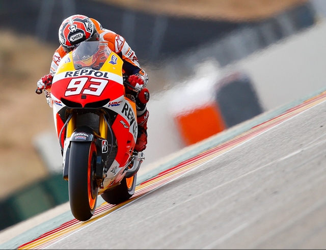 Márquez le lleva 39 unidades a Lorenzo y con 100 en juego