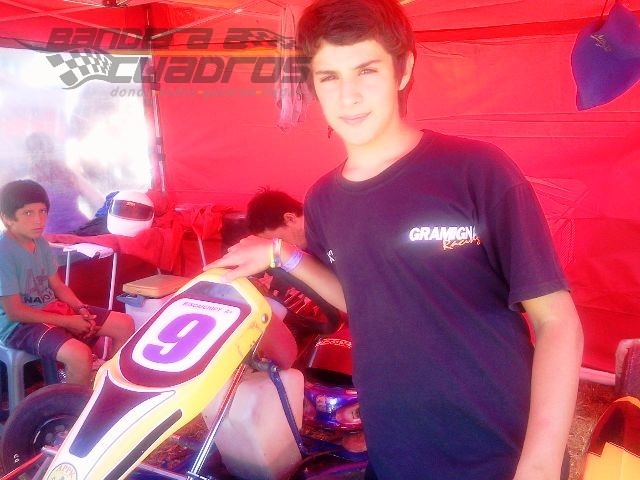 Axel Biscaichipy con la preparación de Gustavo Gramigna se quedó con la pole en Junior.
