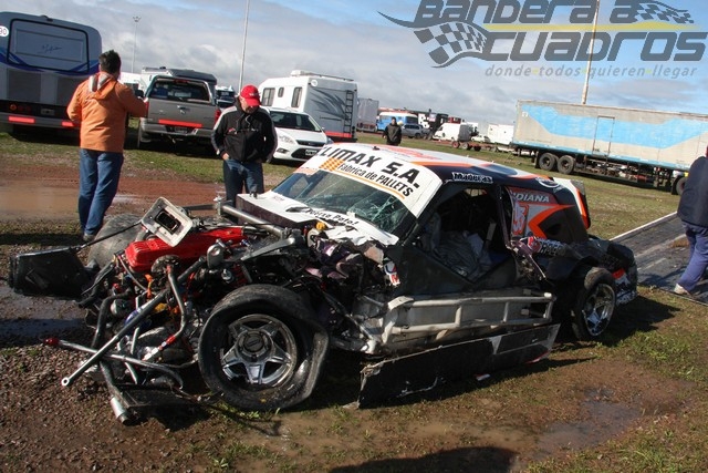 El Ford de Covatti luego del accidente.