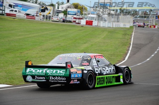 Pezzucchi largó desde la octava fila junto a Moriatis.