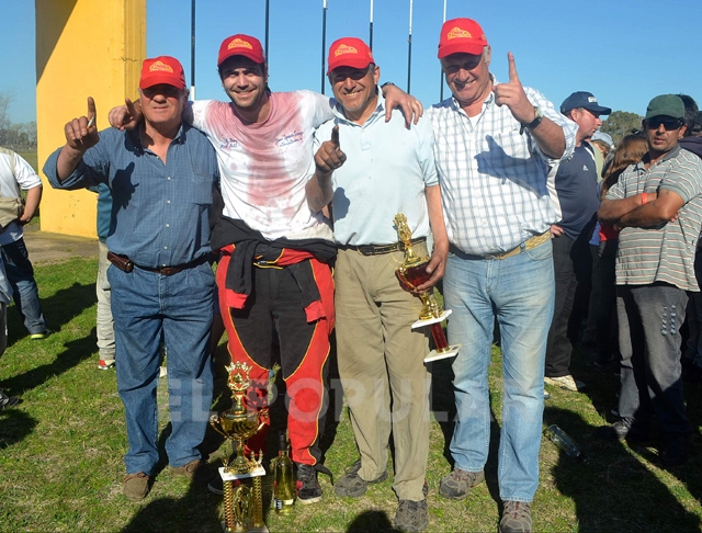 Juan Ignacio Larraza celebró en Estudiantes la obtención del título de la Fórmula 5.