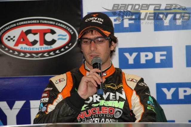 Juan Marcos Angelini obtuvo la segunda serie, la más rápida de las tres de TC en San Luis. Larga adelante con Pechito López.