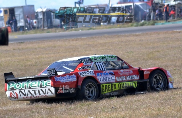 La misma curva, el mismo resultado: abandono. Nicolás Pezzucchi no pudo llegar nuevamente en Olavarría