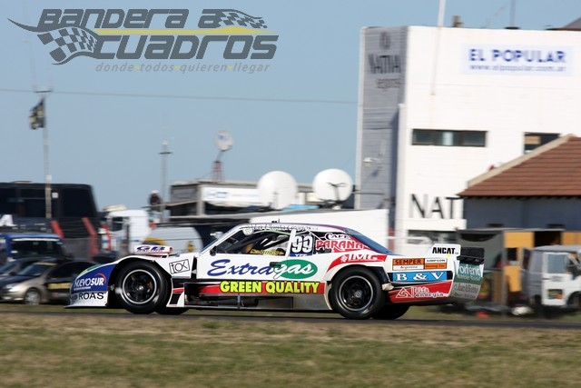 Olavarría volvió a contar en 2014 un piloto de TC después de 11 años con Nicolás Pezzucchi.